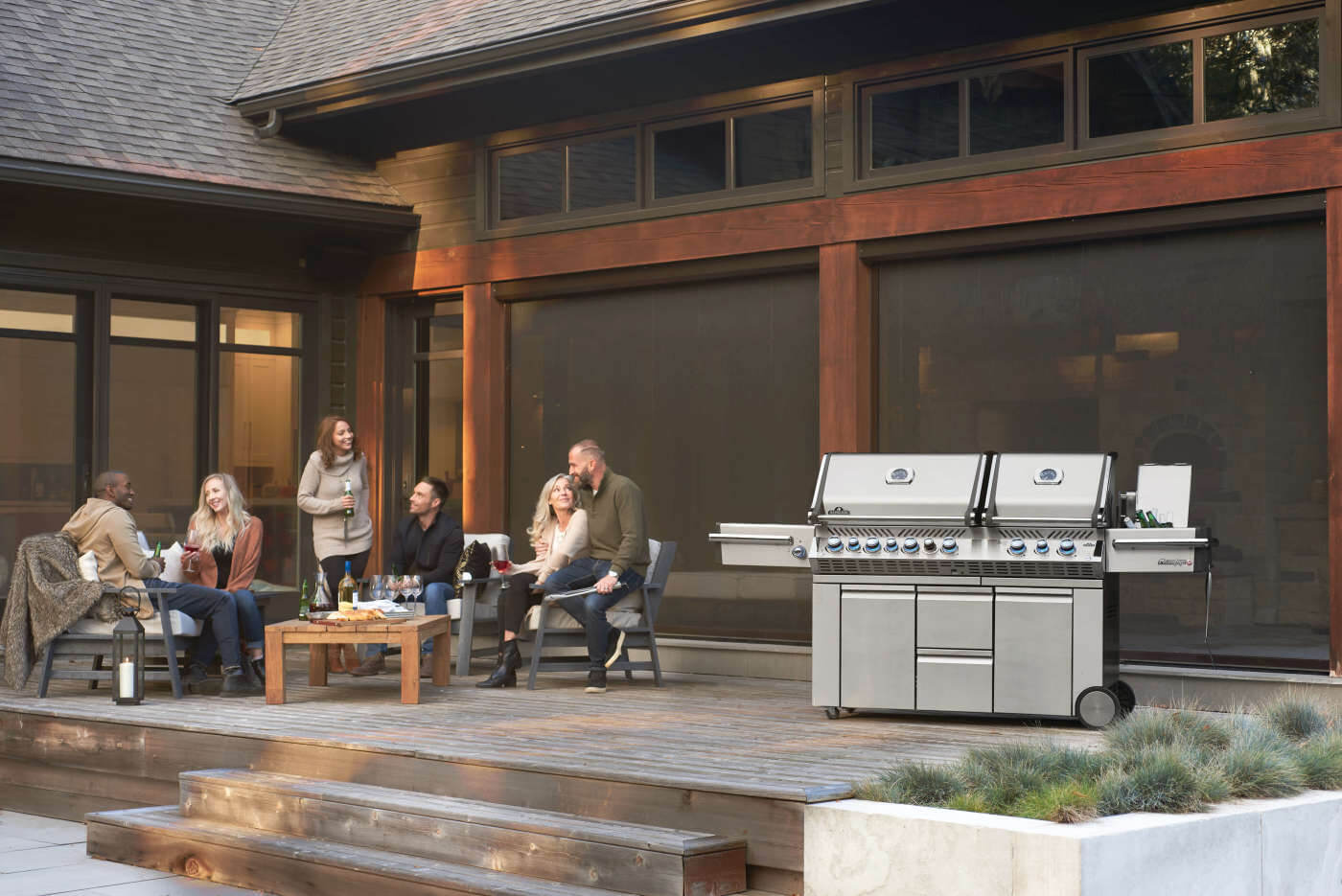 Prestige PRO 825 RSBI avec brûleur latéral double à contrôle indépendant, et brûleurs de cuve et arrière infrarouges