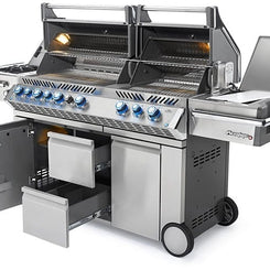 Prestige PRO™ 825 avec brûleur latéral électrique et brûleurs infrarouges arrière et inférieur