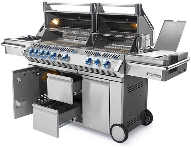 Prestige PRO™ 825 avec brûleur latéral électrique et brûleurs infrarouges arrière et inférieur